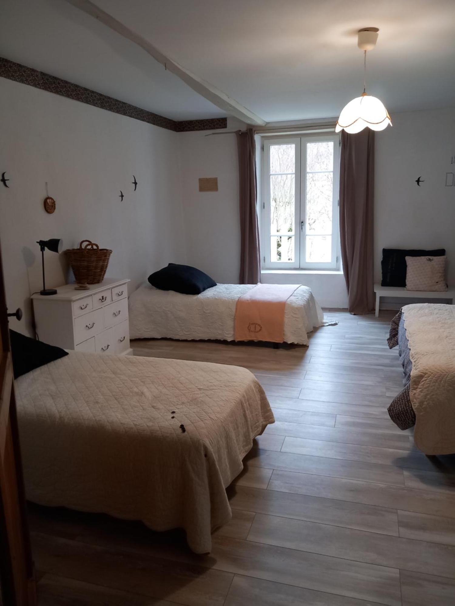Les Tilleuls Saint-Jean-d'Avelanne Exteriér fotografie